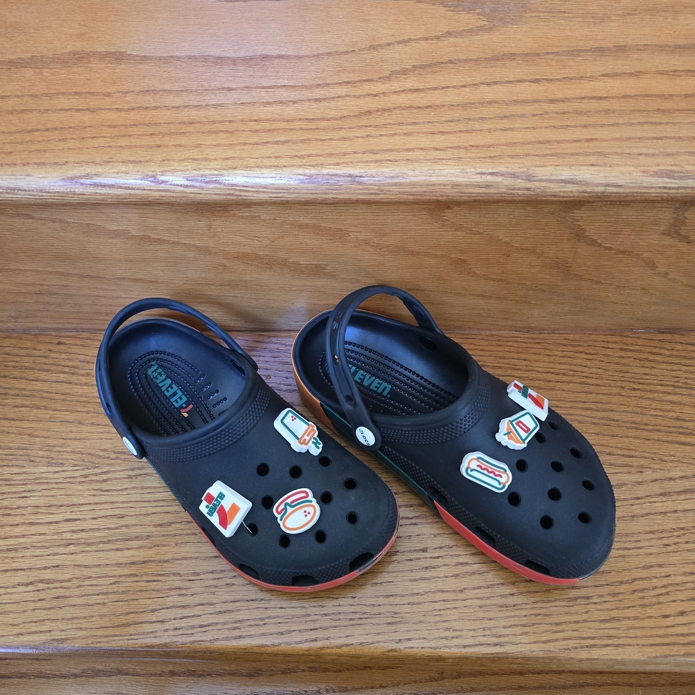 Kids 7-Eleven X CROCS